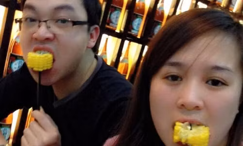 Doi tre co tinh yeu nhu mo nho bo me ra tay sap dat-Hinh-2