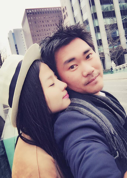 Trên trang cá nhân, James Ngô thường xuyên đăng tải những khoảnh khắc tình cảm của mình bên bạn gái. 