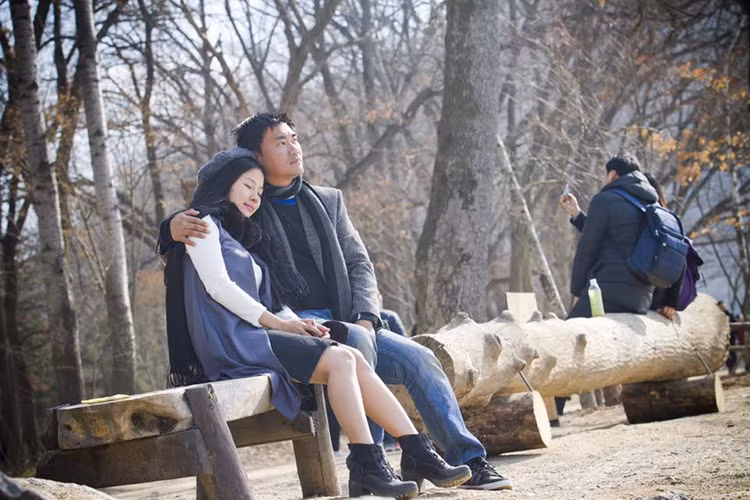 Dien vien Khanh Hien bat ngo duoc ban trai cau hon-Hinh-12