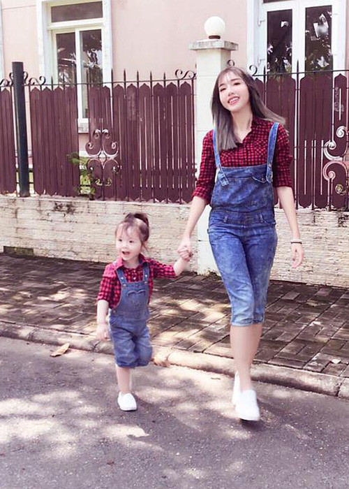 Mộc Trà - chị gái bé Túc Mạch cũng rất được lòng cư dân mạng kể từ khi sinh ra cho đến nay.