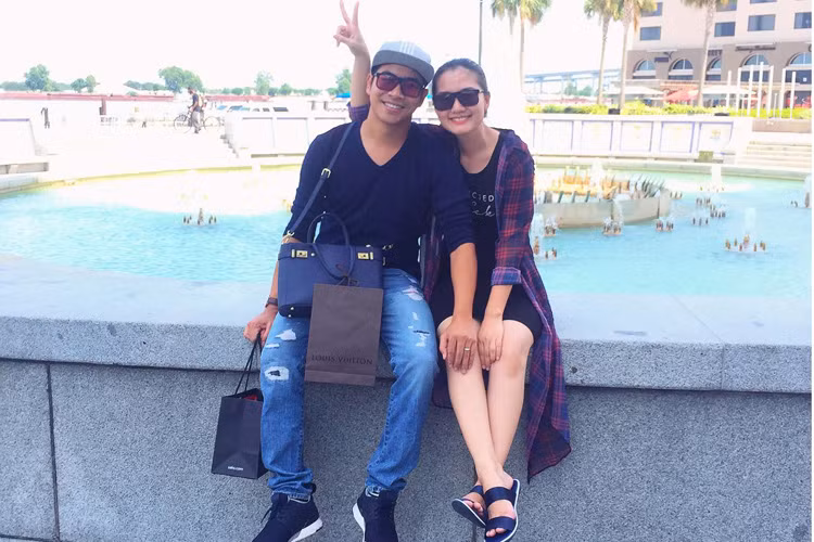 Sau những biến cố trong chuyện tình cảm, Ngọc Lan giờ đã tìm được bến đỗ bình yên. Mối quan hệ của cô và Thanh Bình kể từ khi công khai cho đến nay vẫn luôn nhận được sự ủng hộ từ nhiều khán giả.