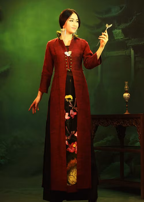 Một trong số những mẫu áo dài sẽ được NTK Lan Hương mang đến Bắc Kinh tại chương trình “Duyên dáng Việt Nam”. 