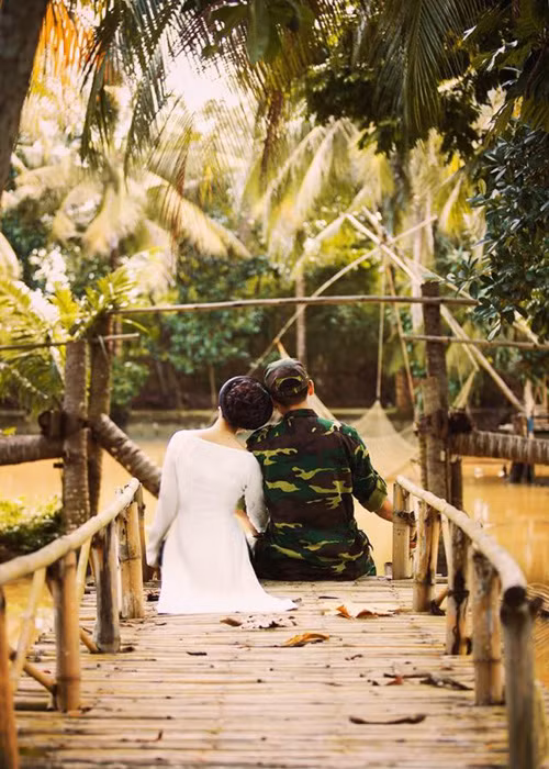 Gần đây, nữ diễn viên sinh năm 1985 còn vướng tin đồn sắp lên xe hoa với người bạn trai kém 9 tuổi.