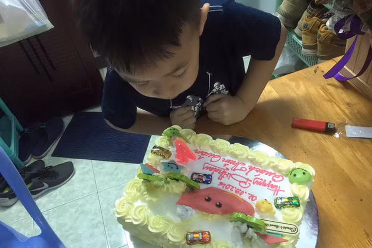 Trên trang cá nhân, chồng cũ Lê Phương còn viết: “Mừng Quốc Khánh 2/9 thống nhất đất nước! Mừng sinh nhật con trai thân yêu của ba tròn 4 tuổi”.