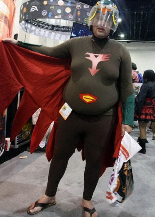 "Siêu anh hùng" phiên bản lỗi trong đời thường. 