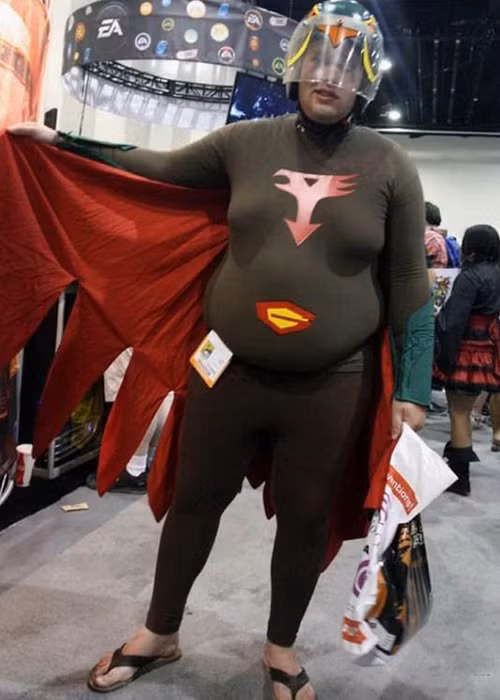 "Siêu anh hùng" phiên bản lỗi trong đời thường. 