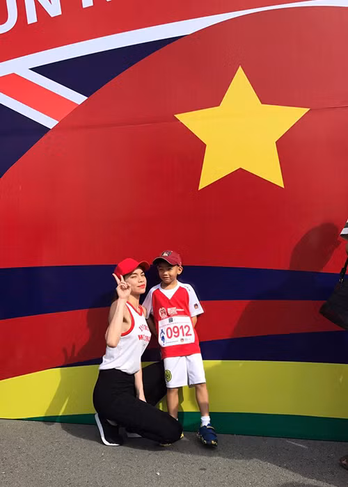 Trước đó, trên trang cá nhân, “nữ hoàng giải trí” đã đăng tải hình ảnh bên bé Subeo do chính chồng cũ Cường đô-la chụp. 