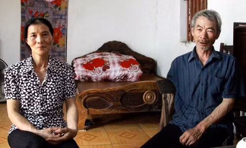 Dut mach mau nao, da dong quan tai, dot nhien song day nho thia thuoc la