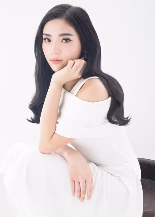 Ảnh đẹp trong veo của Hoa hậu Việt Nam 2014 nhận được không ít lời khen ngợi từ người hâm mộ.