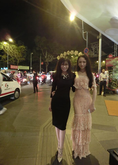 Thùy Dung từng xuất hiện bên Hoa hậu người Việt tại Nga 2007 tại một số sự kiện giải trí.