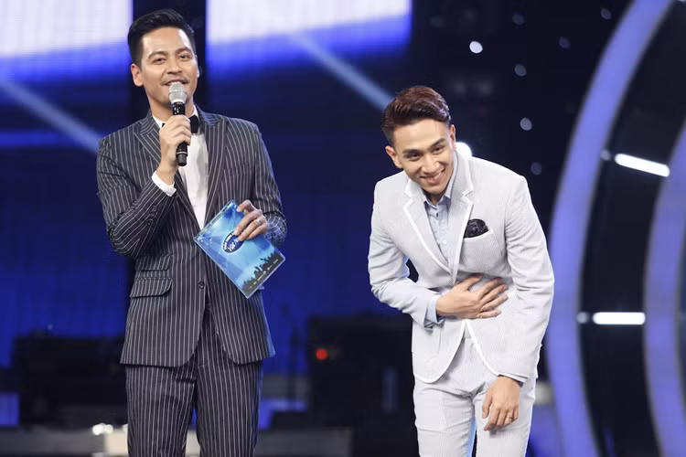 Chong Thu Minh tan tinh cham soc vo o hau truong-Hinh-5