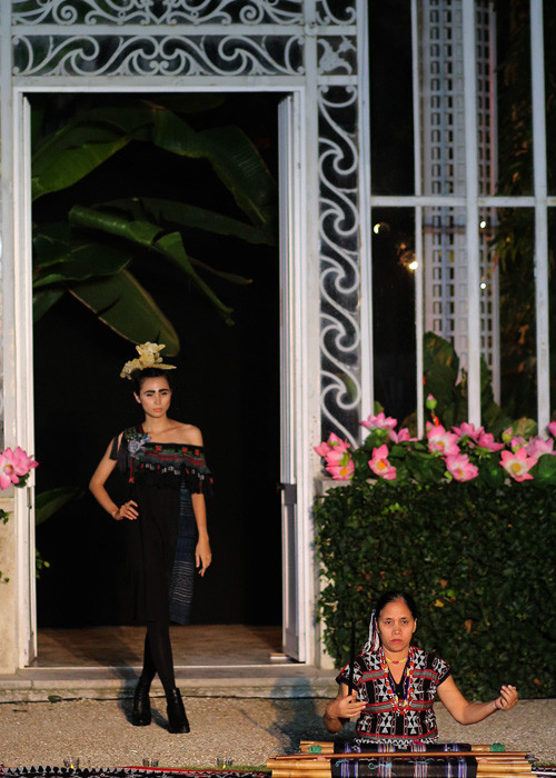 NTK Minh Hạnh muốn gửi đến thông điệp rằng di sản đang nằm sâu trong những khu rừng núi của Việt Nam, chúng ta cần khám phá bằng hơi thở của thời đại. 