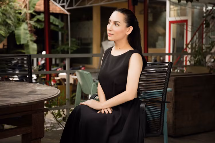 U50 Phi Nhung khoe ve tre trung tren duong pho Sai Gon-Hinh-5