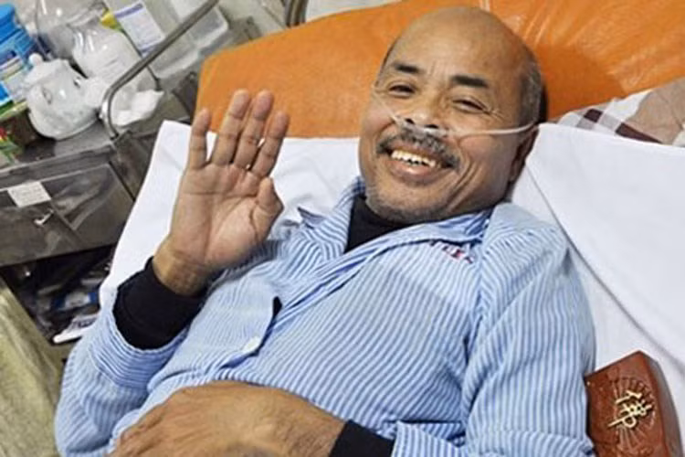 Trưa ngày 4/9 vừa qua, nghệ sĩ Hán Văn Tình đã qua đời sau 2 năm chống chọi với căn bệnh ung thư màng phổi. Sự ra đi của anh khiến nhiều người vô cùng tiếc thương bởi cố nghệ sĩ được biết đến là người dành rất nhiều tâm huyết cho nghệ thuật. 