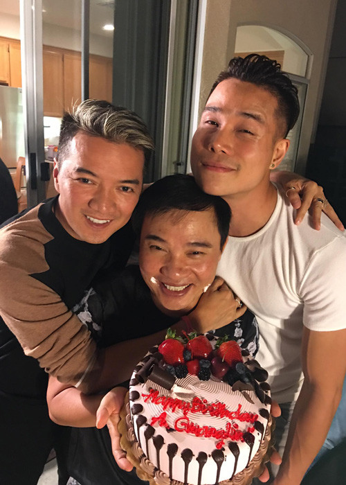 Ca sĩ Quang Linh cũng rất thân thiết với "ông hoàng nhạc Việt".