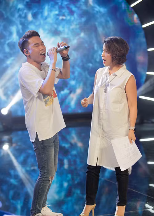 Nhận xét về Quang Đạt, Mỹ Linh cho rằng đây là một đối thủ khá mạnh và “không hề bình thường chút nào” so với 4 thí sinh còn lại. 