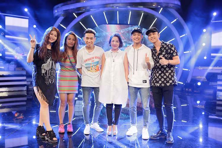 Gala 7 Vietnam Idol 2016 sẽ được truyền hình trực tiếp vào lúc 21h10 thứ sáu, ngày 2/9/2016 trên kênh VTV3.