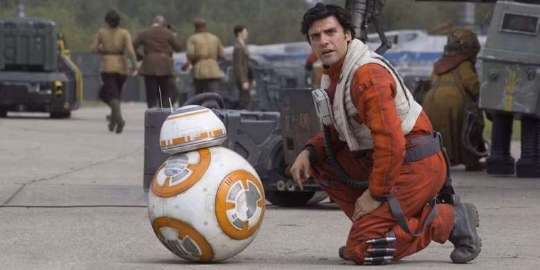 Poe Dameron do Oscar Isaac thủ vai là một trong những phi công dũng cảm và tài năng của quân đội kháng chiến. Anh là chỉ huy trưởng của phi đội Black Squadron, gồm nhiều chiếc phi cơ tác chiến X-wing T-70 đời mới.