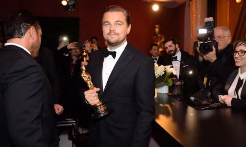 Tuong vang Oscar cua Leonardo DiCaprio tri gia 1 USD