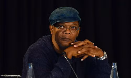 Thân thiện, hòa đồng với khán giả, bâng khuâng trước những hình ảnh rất đỗi bình thường ở làng quê Việt Nam,.. chắc chắn không phải là những điều dễ thấy ở một ngôi sao như Samuel L Jackson.