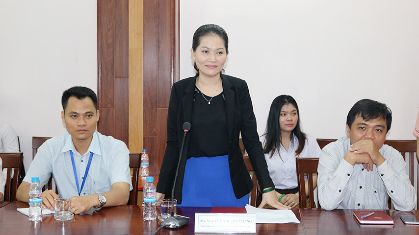 TS. Nguyễn Thị Nhật Hằng sinh năm 1981, quê quán Bình Dương. Bà bảo vệ thành công luận án tiến sĩ Hóa lý thuyết và Hóa lý năm 2019 tại ĐH Khoa học Tự nhiên (ĐH Quốc gia TP.HCM).