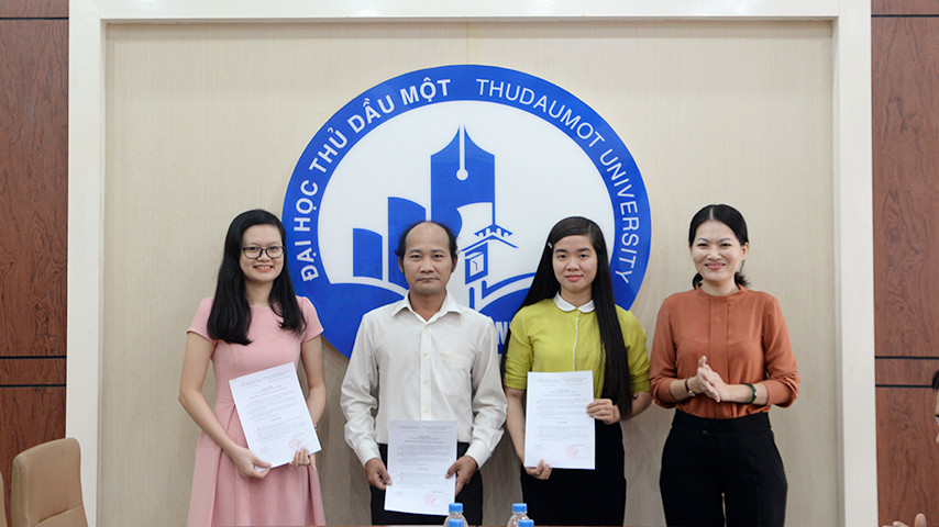 TS. Nguyễn Thị Nhật Hằng trải qua các vị trí Phó bí thư Đoàn trường, Phó trưởng phòng Thanh tra, Trưởng khoa Khoa học Tự nhiên, Phó hiệu trưởng từ năm 2015, Bí thư Đảng uỷ trường nhiệm kỳ 2020-2025. 