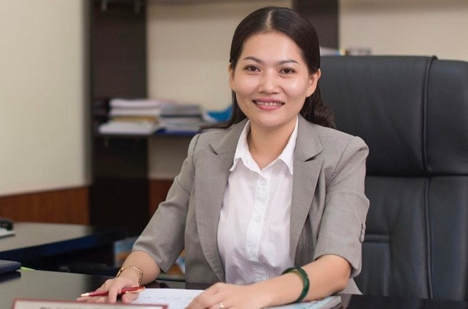 Ngày 4/8, đại diện ĐH Thủ Dầu Một cho biết trong buổi lễ trao quyết định bổ nhiệm, công nhận nhân sự chủ chốt của các đơn vị do UBND tỉnh Bình Dương tổ chức chiều 3/8, TS Nguyễn Thị Nhật Hằng được trao quyết định công nhận trở thành hiệu trưởng trường này.