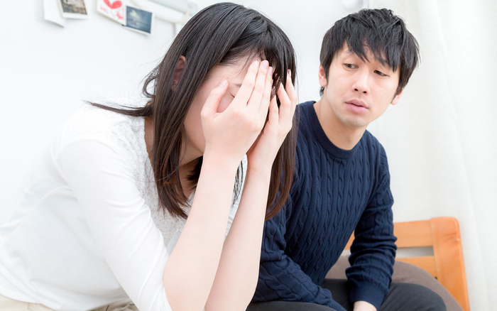 Me chong to thai do khi con trai benh nang ma con dau van an dien