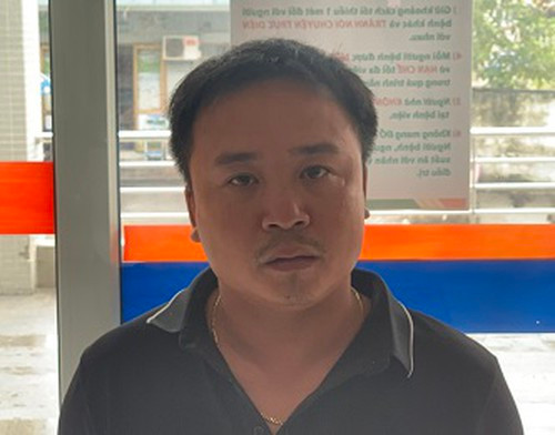 Xe container de bep o to lam 3 nguoi chet: Loi khai tai xe container