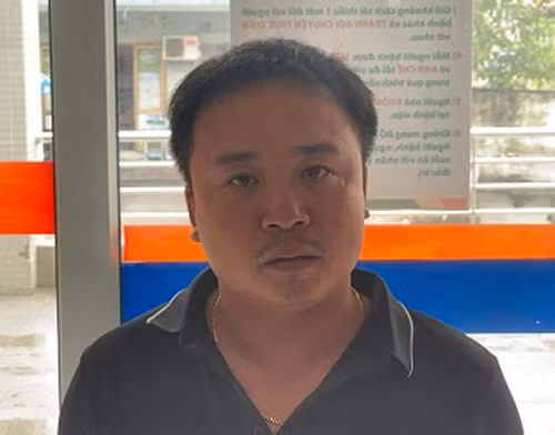 Xe container de bep o to lam 3 nguoi chet: Loi khai tai xe container