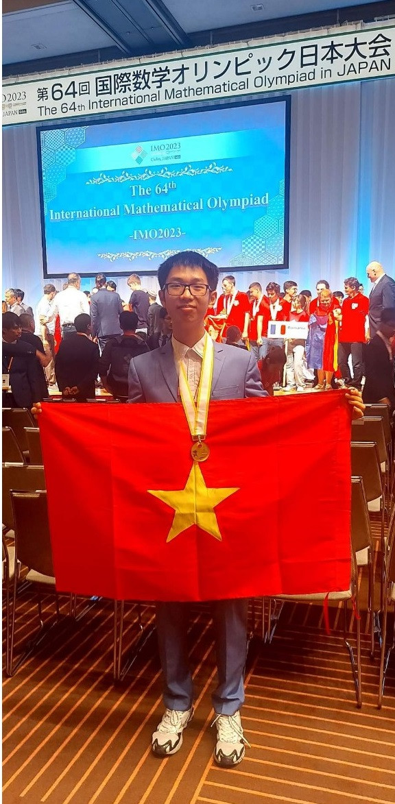 Chuyen dac biet ve hai anh em ruot cung doat Huy chuong Vang Toan hoc-Hinh-5