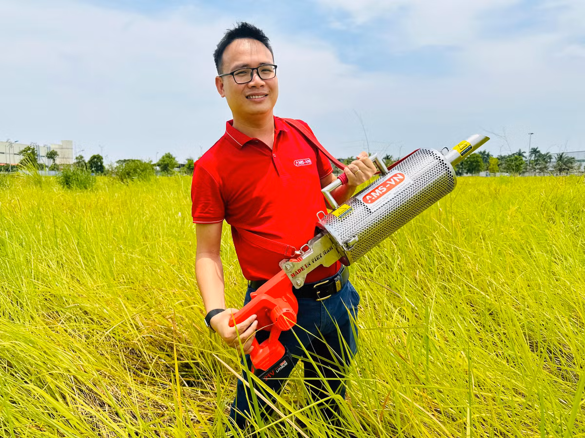 Sung phun khoi diet chuot doc dao cua ky su Bui Van Tung