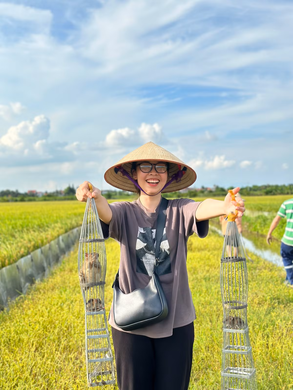 Sung phun khoi diet chuot doc dao cua ky su Bui Van Tung-Hinh-3