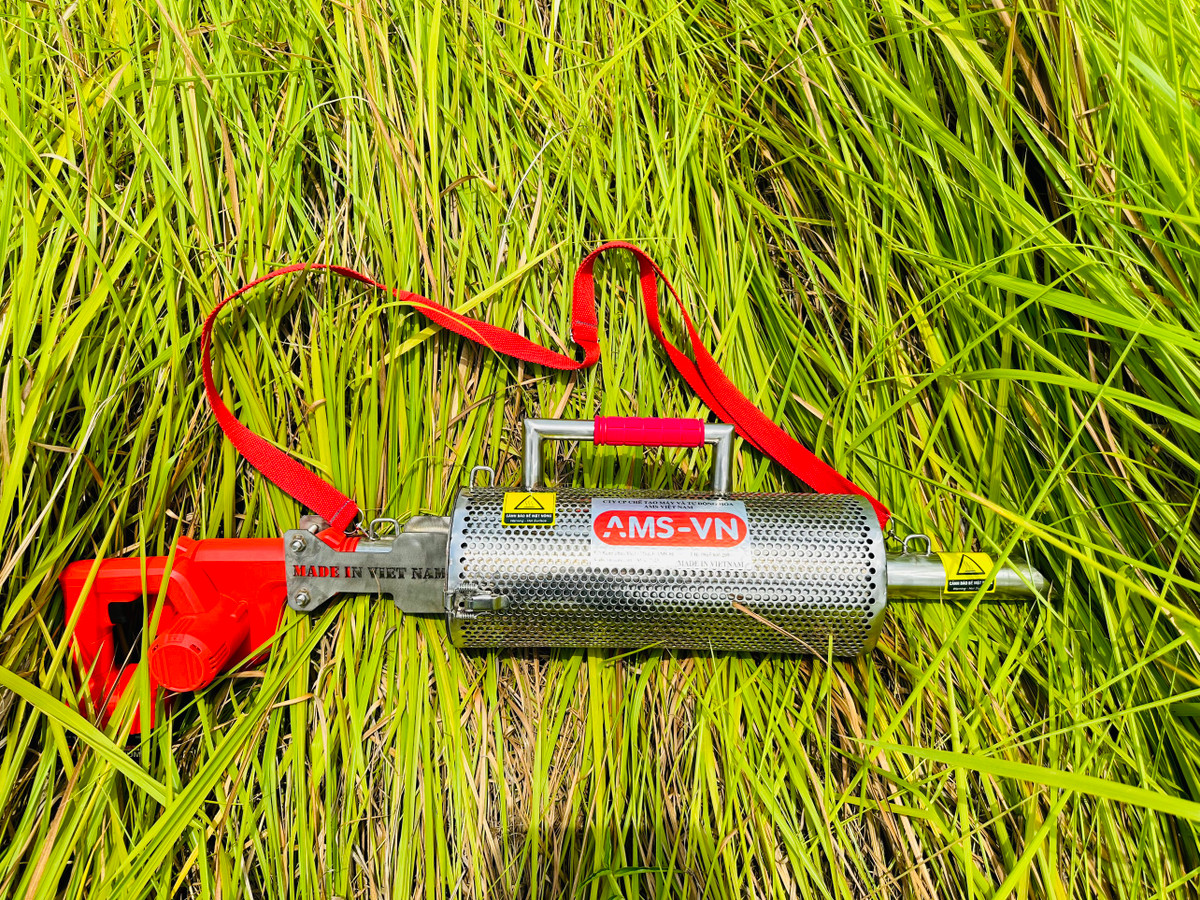 Sung phun khoi diet chuot doc dao cua ky su Bui Van Tung-Hinh-2