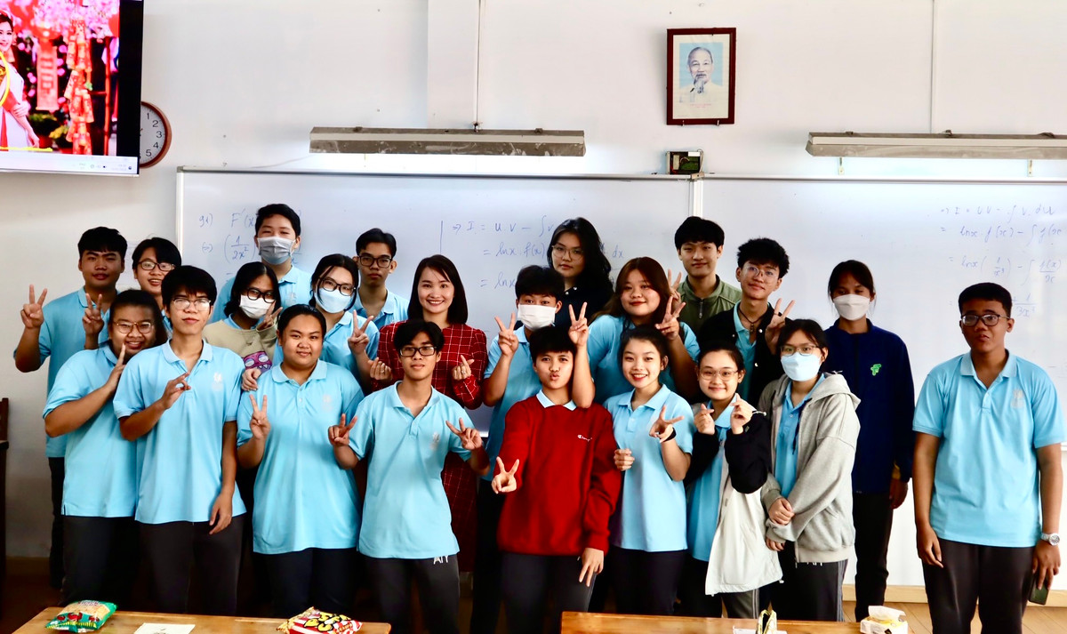 Me gay soc khi cho con bo truong “top”, hoc giao duc thuong xuyen-Hinh-5