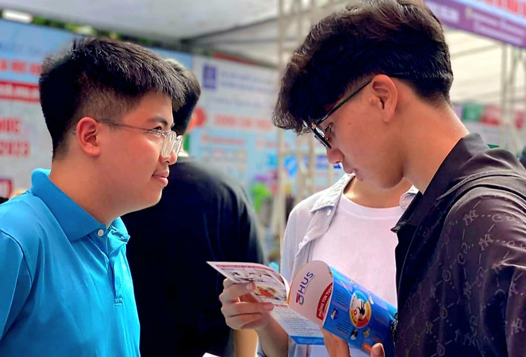 Huy chương Vàng IMO Ngô Quý Đăng: Đặt đam mê đầu tiên khi chọn ngành học - Hình 3 Huy chuong Vang IMO Ngo Quy Dang: Dat dam me dau tien khi chon nganh hoc-Hinh-3