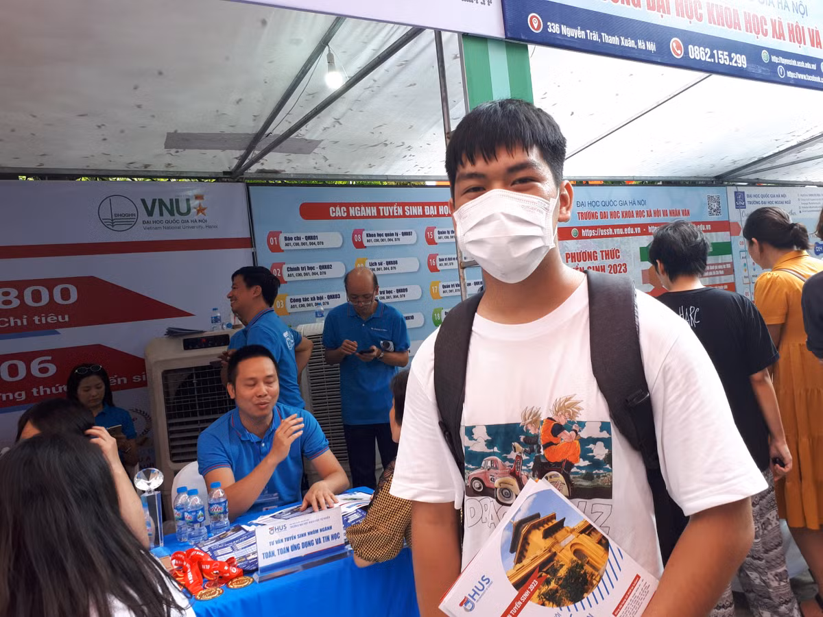 Huy chương Vàng IMO Ngô Quý Đăng: Đặt đam mê đầu tiên khi chọn ngành học - Hình 2 Huy chuong Vang IMO Ngo Quy Dang: Dat dam me dau tien khi chon nganh hoc-Hinh-2