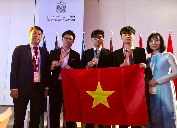 Hoc sinh Viet Nam gianh 3 huy chuong Olympic Sinh hoc Quoc te nam 2023
