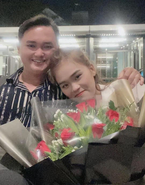 Theo người trong cuộc tiết lộ, đám cưới sẽ diễn ra trong năm nay. Khi nào có tin hỷ chính thức, "thánh sún" sẽ thông báo để mọi người cùng chung vui.