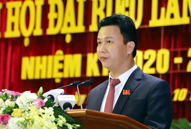 Bí thư Tỉnh uỷ Hà Giang Đặng Quốc Khánh (SN 1976, huyện Nghi Xuân, tỉnh Hà Tĩnh) được Bộ Chính trị chỉ định tham gia Ban Chấp hành, Ban Thường vụ, giữ chức Bí thư Tỉnh ủy Hà Giang khóa XVI, nhiệm kỳ 2015-2020 khi mới 43 tuổi. Tháng 10/2020, tại Đại hội đại biểu Đảng bộ tỉnh Hà Giang lần thứ XVII, ông tiếp tục được bầu giữ chức Bí thư Tỉnh ủy khóa XVII, nhiệm kỳ 2020-2025.