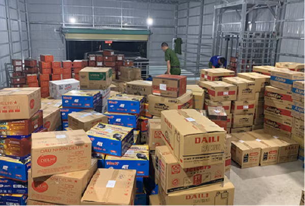 Khoi to 3 bi can lua dao “chay dieu chuyen” Giam doc Cong an An Giang-Hinh-7