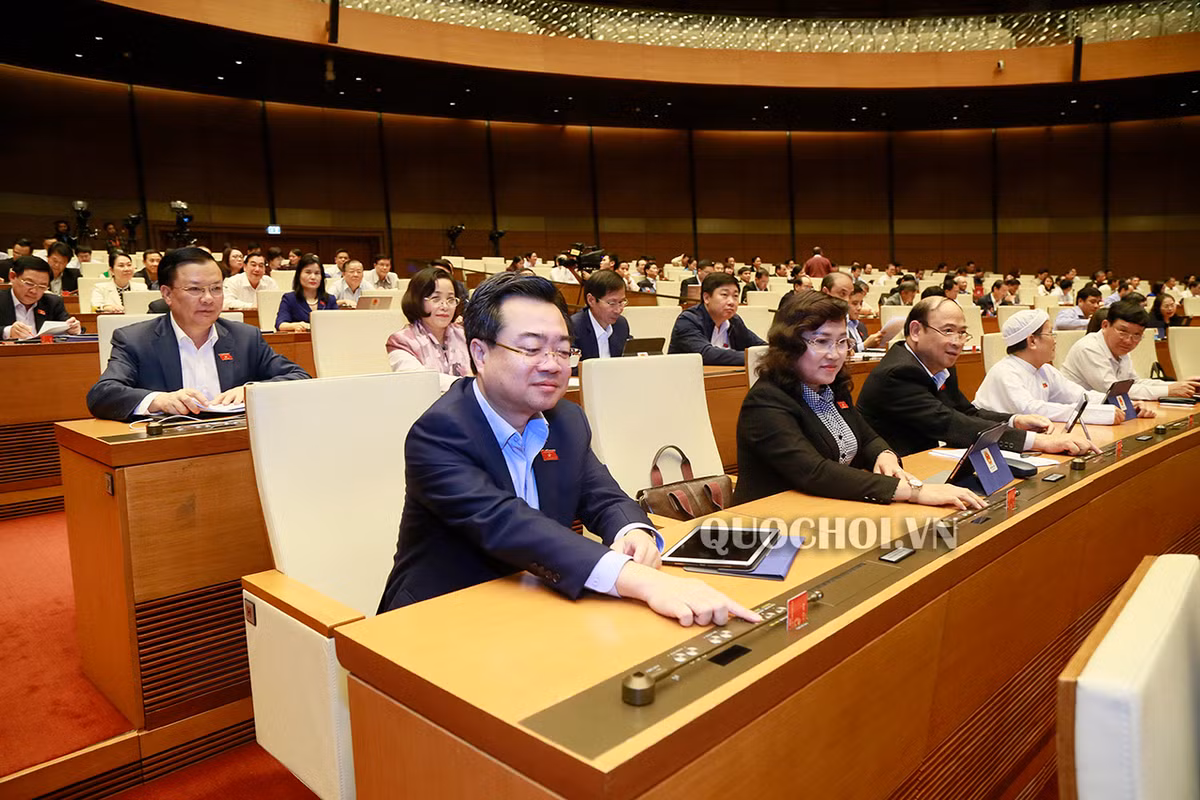 Quốc hội cũng đã phê duyệt đề án tổng thể và chủ trương đầu tư Chương trình mục tiêu quốc gia về phát triển kinh tế - xã hội vùng đồng bào dân tộc thiểu số và miền núi giai đoạn 2021-2030. 