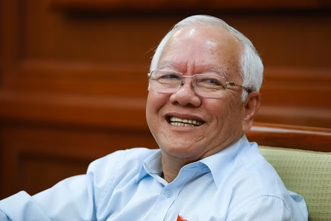 Vi sao nguyen Chu tich TP HCM Le Hoang Quan thoat trach nhiem hinh su?