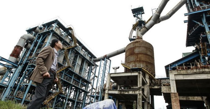 Tháng 7/2007, Trần Trọng Mừng, tổng giám đốc TISCO, đã ký hợp đồng số 1 EPC với đại diện của MCC. Giá trị hợp đồng hơn 160 triệu USD là giá trọn gói không thay đổi trong suốt quá trình thực hiện hợp đồng. Thời gian thực hiện hợp đồng được ấn định 30 tháng.