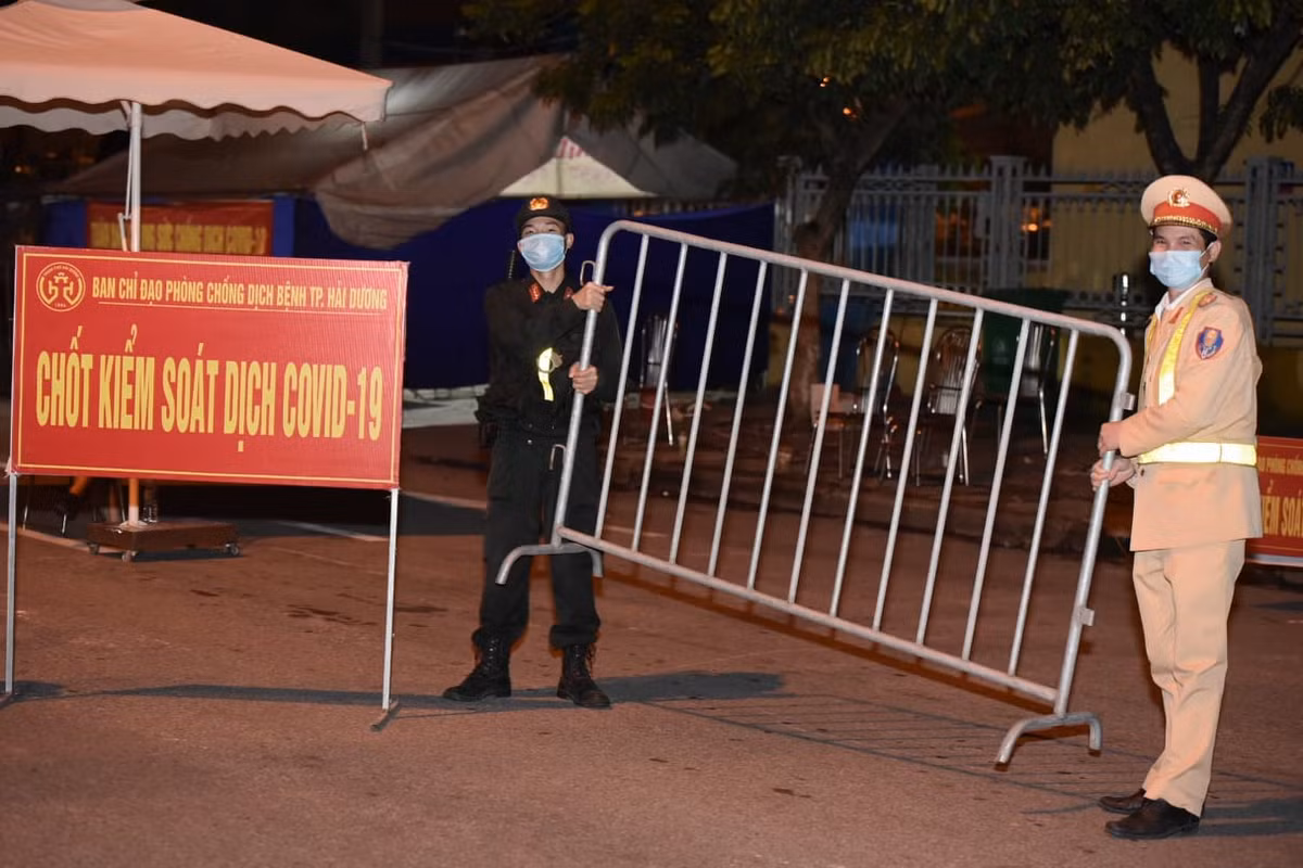 Chuyển sang trạng thái mới thực hiện mục tiêu kép.