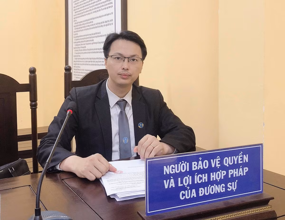 Bac si phau thuat nang nguc chet nguoi: “Nen bac” xe toang loi the Hypocrite?-Hinh-2