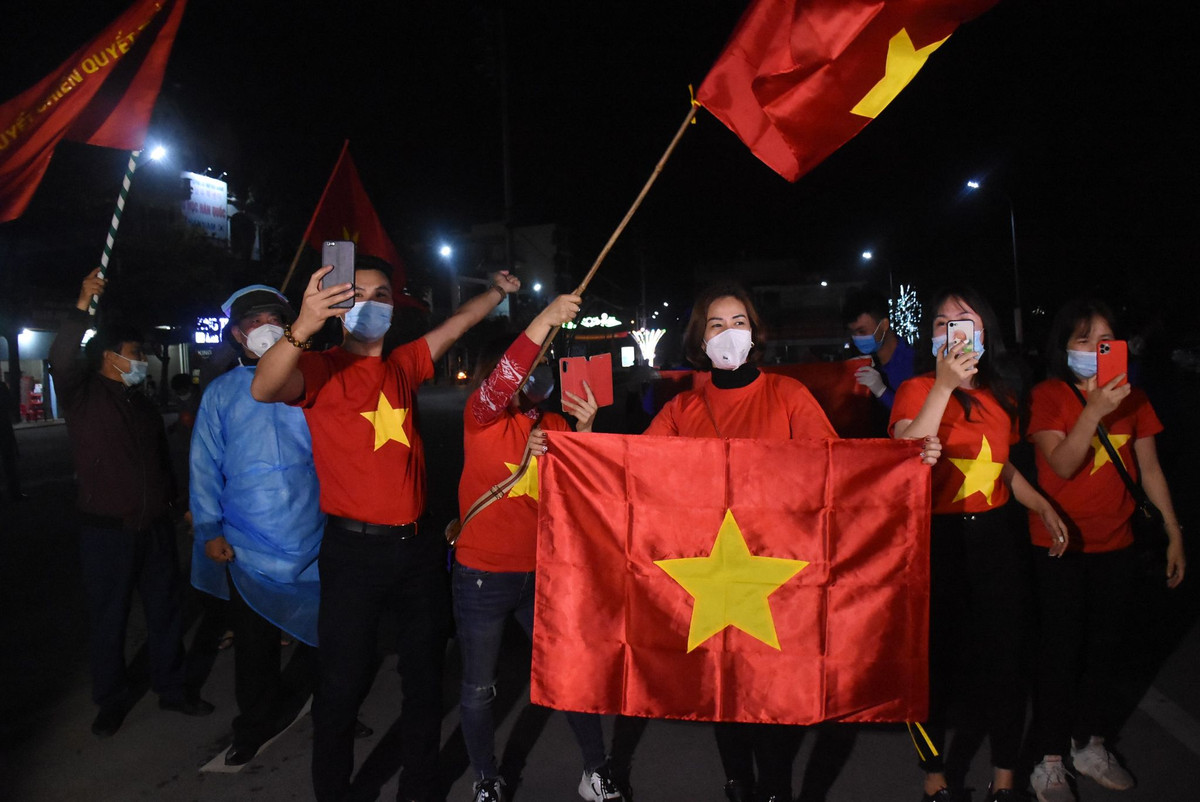 Ngay sau khi Bí thư Tỉnh ủy Hải Dương phát biểu xong, tiếng hô vang “Chí Linh chiến thắng” vang lên.