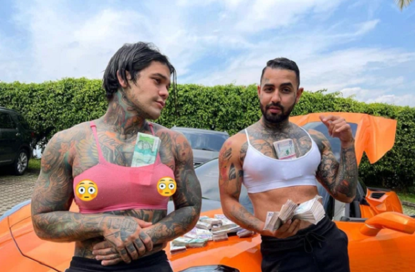 Khoe anh nang nguc nhu phu nu, hotboy khien nguoi theo doi “khoc thet”