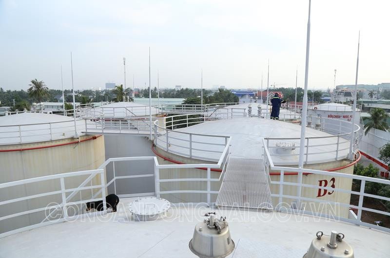 Ngoài tiêu thụ tại các cây xăng của Công ty Vân Trúc, Lê Thanh Tú và Trần Thị Thanh Vân đã phân phối xăng nhập lậu, xăng giả cho các cây xăng tại các tỉnh phía Nam. Trung bình mỗi ngày, Lê Thanh Tú và Trần Thị Thanh Vân đã đưa ra thị trường tiêu thụ trên 500.000 lít xăng nhập lậu, xăng giả.