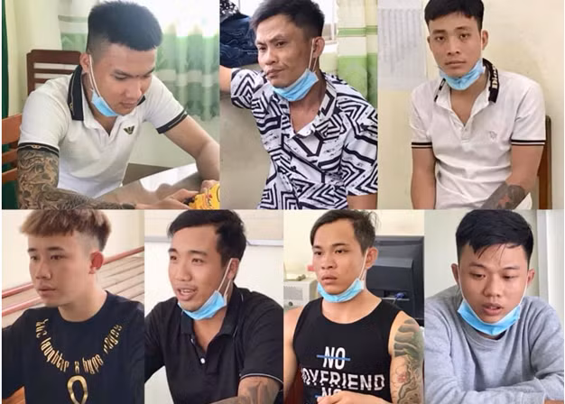  7 đối tượng đi đòi nợ sử dụng hung khí bị khởi tố, tạm giam: Ngày 13/3, Cơ quan Cảnh sát điều tra CATP Long Xuyên (An Giang) đã khởi tố vụ án, khởi tố bị can, tạm giam Đỗ Đình Hoàng (SN 1994, ngụ Thuận Thành, Bắc Ninh) cùng 6 đồng phạm để tiếp tục điều tra về hành vi “Cưỡng đoạt tài sản”. Sáng 2/3, các đối tượng đi xe từ Bình Dương vào An Giang mang theo nhiều hung khí để đòi nợ một người dân và lấy đi một xe máy hơn 44 triệu đồng.